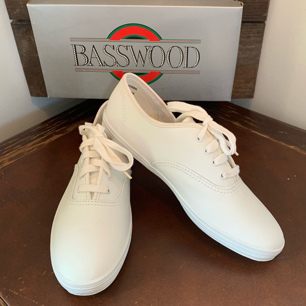 NEW Vintage 1993 Basswood Leather Oxford Sneakers